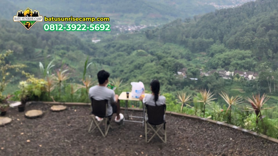 Fotografi langit malam saat camping